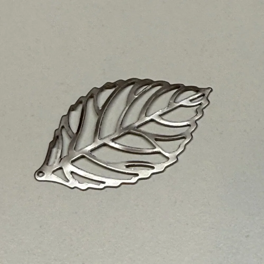 8 Leaf Charm - Rhodium Plated
